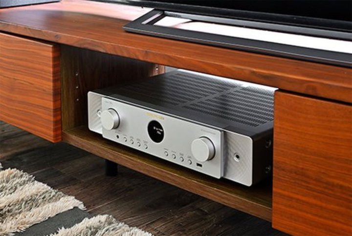 ]_Ƃ^̎͋@}cuCINEMA 70sv10~؂IAmazonubNtCf[ɒډiœoꒆ