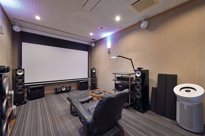 �T�u�E�[�t�@�[4��I �h���͂̃C�}�[�V�u�T�E���h���y���߂�h���V�A�^�[���[��