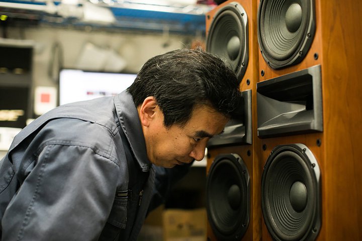 �I�[�f�B�I������X�ɕ������I�g�����񂾃X�s�[�J�[�ł���������ɂȂ�R�c�Ƃ́H