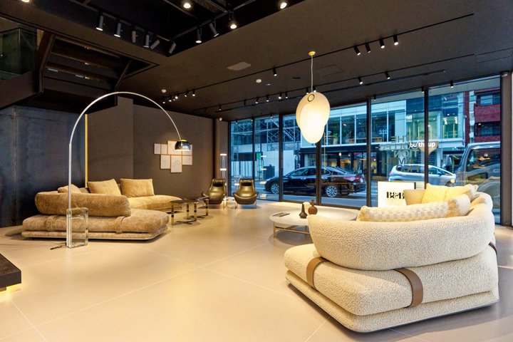 �C�^���AB&B Italia�V��R���N�V�������A�����b�N�X���ĉf��≹�y���y���ޖ����̎��Ԃ�����