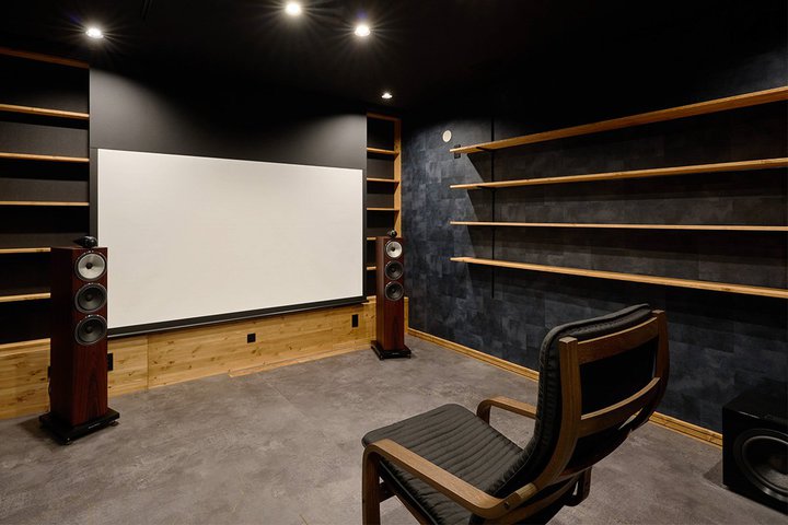 B&W�̉��ɍ��ꂱ��4.1.4ch�T���E���h�𓝈�I 2ch��Dolby Atmos�ǂ�����������Ŋy���߂���