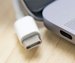 iPhone[U[mĂׂIuType-CvTNbƉ