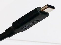 ꂩ̕WɂȂH uUSB4vTNbƉ