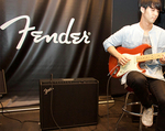 FENDER�ABT/Wi-Fi�Ή��M�^�[�A���v�uMUSTANG GT�v�����C�x���g�B���A���v��1��ōČ�