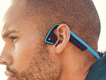 �t�H�[�J���|�C���g�A��Aftershokz�̍��`��Bluetooth�w�b�h�z���uTREKZ TITANIUM�v