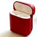 AirPods�����A�C�^���A���~�l���o�{�b�N�X���U�[�̗p�̐�p�P�[�X�B�S5�F