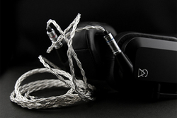 ALO audio�A�uCASCADE�v�ɍœK�ȃw�b�h�z�����P�[�u���B�����x�⃁�b�L�����̂�8�{�g�p