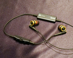 �y�w�b�h�z���Ձz�G���R���ALDAC/aptX HD���Ή��̃P�[�u����̌^Bluetooth�C���z���BMMCX�P�[�u����