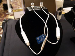 �y�w�b�h�z���ՁzRHA�A�l�C�l�b�N�o���hBT�C���z���uMA650�v�z���C�g���f���ȂǓW��