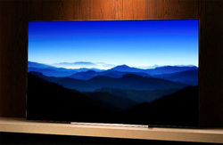 ���ŁA�V4K�q�������`���[�i�[�����̗L�@EL �gREGZA�h �uX920�v�V���[�Y