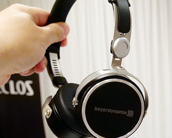 ���|�^����beyerdynamic�uAVENTHO WIRED�v�AKOSS�uPORTAPRO WIRELESS�v�Ȃǒ��ڂ̎Q�l�o�W���X