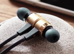 Optoma / NuForce�A�VBluetooth�C���z���uBE Live�V���[�Y�v2�@��