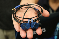 ���|�^�t�F�X��Unique Melody����uMAVERICK II RE;�v�^DUNU�ŏ�ʃn�C�u���b�h�C���z���uDK-4001�v