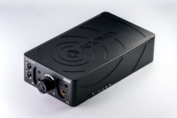 AROMA�̃|�^�A���uA100�v��8��25�������B�o�����X���o�͂𕡐�����