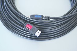 �G�C���d�q�A8K�M�������ϊ����򉻂����ő�100m�`���\��DisplayPort�P�[�u��