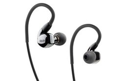 �pRHA�A���ʐU���C���z���uCL2 Planar�v�𔭕\�BBluetooth�P�[�u����W������