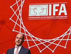 ��IFA���I�[�v�j���O�J���t�@�����X�F�g���R�[�h�E�C���[�h�ȍ��N�̌��ǂ���́H �e���r�̐��E�s�ꓮ�������炩��