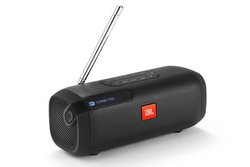JBL�A���̃��C�hFM�Ή��|�[�^�u��Bluetooth�X�s�[�J�[�uJBL TUNER FM�v