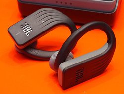 ��IFA��JBL�A���S���C�����X �g��2�e�h �uEndurance PEAK�v�B�uCharge 4�v��10�F�œo��