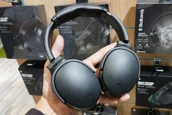��IFA��Skullcandy�A����NC�Ή����C�����X�w�b�h�z���uVenue�v�B�������̃g���b�L���O�@�\��