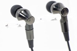 �I�[�f�B�I�e�N�j�J�A�`�^�����{�f�B�̃n�C���]�Ή��C���z���uATH-CK2000Ti�v�B8���~�O��