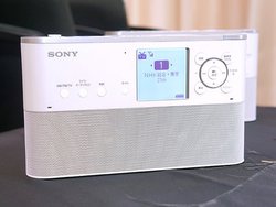 �\�j�[�A�]���@2�{�Ƀ������[��e�ʉ������|�[�^�u�����W�I�uICZ-R260TV�v