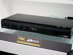 �V4K�q�������Ή����R�[�_�[�A�p�i�\�j�b�N�g4K DIGA�h�uSUZ2060�v�B12.8���~�A11��16������