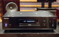 �p�C�I�j�A�A�ŏ��UHD BD�v���[���[�uUDP-LX800�v�B���ʁ��m�E�n�E�Łu�ō��̃f�B�X�N�Đ��v