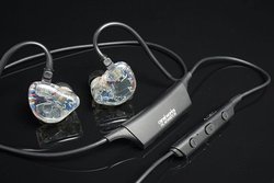 �J�i�����[�N�X�A���̓��j�o�[�T��IEM�uCW-U77�v�B2Pin�d�lBluetooth�P�[�u����