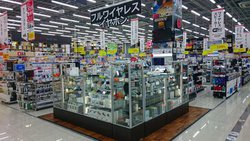 �r�b�N�J�����A�u�t�����C�����X�C���z���J�E���^�[�v��JR�����q�w�X�Ȃ�4�X�܂ɊJ��