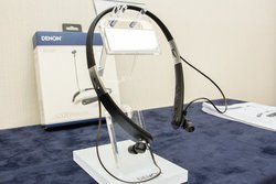 ���w�b�h�z���Ձ��f�m���A���Č���ǋ�����Bluetooth�C���z���uAH-C820W�v�̔��\����J��