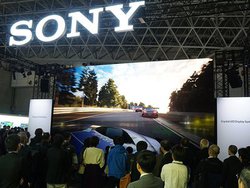 ��Inter BEE���\�j�[�A8K 440�^�́gCrystal LED�h��V4K�t���}�X���j�ȂǃA�s�[���B����������̓W�]�����