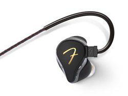 FENDER�A�C�����j�uPro IEM�V���[�Y�v5�@��̔�������12��8���ɕύX