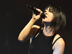 �F���c�q�J���ŐV���C�u��PS VR���������z�M�BPS Plus�����҂ɂ�1�Ȑ�s�z�M