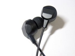 JAPAEAR�A�ቿ�i�тȂ����ʋ@���l�́g2�d�����h�̗p��5���N�L�O�C���z���u�Q��ہv