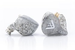 qdc�A10�h���C�o�[����/8�ʂ�̉�����I���ł�����̓J�X�^��IEM�uAnole VX�v