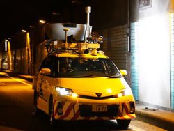 �A�X�g���f�U�C���A8K�f���Z�p�𓹘H�C���t���_���Ɋ��p������g�݂��J�n