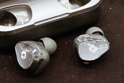 ���|�^�t�F�X��GLIDiC�̊��S���C�����X�C���z���V���f�������W���^�g���r�؂�ɋ����h ZERO AUDIO���o�W