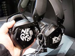 ���|�^�t�F�X��V-MODA��NEOGEO�w�b�h�z����s�̌��^Skullcandy�̐k����w�b�h�z����Mashall�V���i��