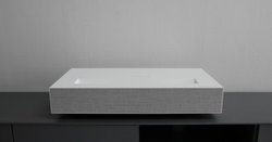 LG�A4K�Ή��̃R���p�N�g�Ȓ��Z�œ_�v���W�F�N�^�[�gCineBeam�h�uHU85L�v�BCES 2019�Ŕ��\