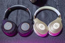 ��CES��Monster�A�V�m�C�L�����w�b�h�z����g����@�Ő􂦂�h�C���z���BBlutooth�X�s�[�J�[��g���E�ő��hHDMI�P�[�u���Ȃǂ�