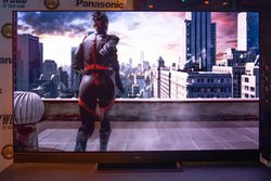 ��CES���p�i�\�j�b�N�A�Ǝ��J�X�^���p�l���ŉ掿���߂��L�@EL�ŏ�ʁuGZ2000�v�B�h���r�[�r�W����/HDR10+�ȂǑS�Ή�