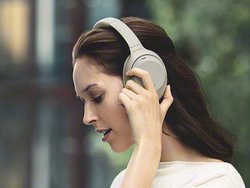 �\�j�[�A�w�b�h�z���uWH-1000XM3�v�Ȃǂ�Alexa�Ή����C�O���\�BGoogle�A�V�X�^���g�Ɨ��Ή���