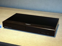 ��CES���p�i�\�j�b�N�AHDR10+�^�h���r�[�r�W�������Ή��̏��^BD�v���[���[�uDP-UB450�v