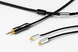 ORB�APC-Triple C���̗̍p���P�[�u���uClear force Ultimate�v��Lightning�Ή����f��