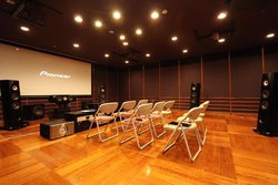 �p�C�I�j�A�uUDP-LX800�v�𓯎Ў������ő̌�����C�x���g���Q���ҕ�W���B�������̈�ʌ��J�͏�