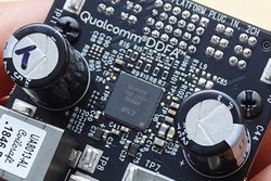 �N�A���R���VDDFA�`�b�v�uCSR6640�v�ڕ�A100�h���ȉ��̃X�}�[�g�X�s�[�J�[����������