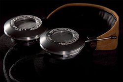 �g�b�v�E�C���O�A�ɁuSpirit Torino�v�u�����h�̎�舵�����J�n�B�w�b�h�t�H���ՂŐV���i���\���