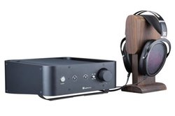 HIFIMAN�A�V�Ód�^�V�X�e���uJade II�v���w�t�̃w�b�h�t�H���Ձx�œ��{�����J