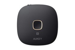 AUKEY�ANFC���ڂ�Bluetooth���V�[�o�[�uBR-C16�v�B�����L�O���i2,099�~